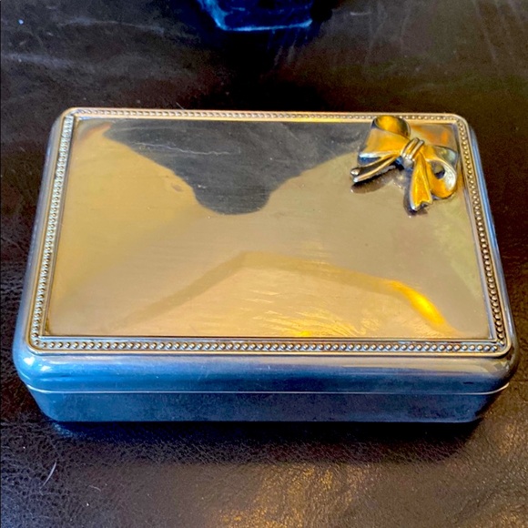 Vintage Silver and Blue Cuff Links Case with Velvet Lining - Picture 2 of 4